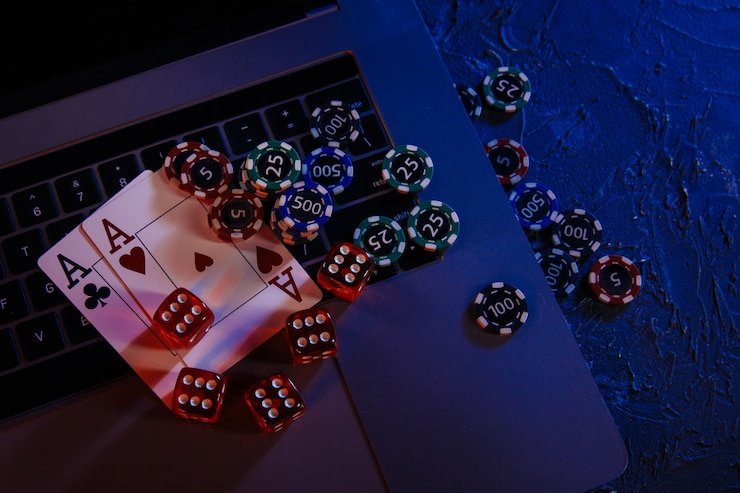 Close-up of slot game bonus round activation screen showing scatter symbols and free spin count